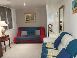 Living area - Les Gites Capra - La Parisienne (Paray-Vieille-Poste)