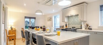 Walcot House Stables