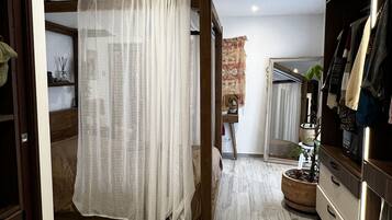 3 bedrooms, iron/ironing board, travel crib, free WiFi