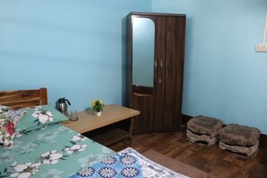 1 chambre, coffres-forts dans les chambres, bureau, Wi-Fi gratuit
