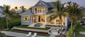 Luxury Bayfront Retreat with Private Beach Access to Vanderbilt Beach
