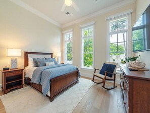 5 Schlafzimmer, Bügeleisen/Bügelbrett, Reisekinderbett, kostenloses WLAN