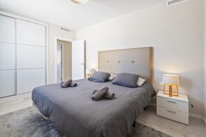 3 室のベッドルーム、アイロン / アイロン台、旅行用ベビーベッド、WiFi