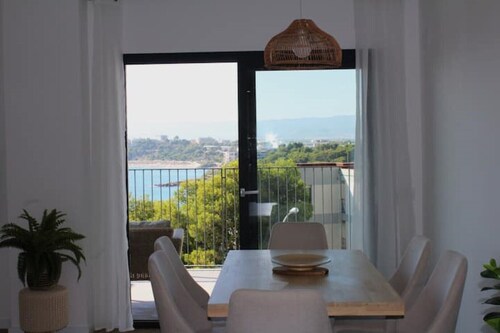 Dream penthouse between the sea and pine trees!