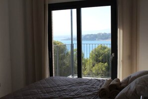 2 dormitorios, tabla de planchar con plancha, wifi gratis y ropa de cama