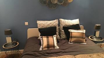 2 chambres, fer et planche à repasser, lit parapluie, Wi-Fi gratuit