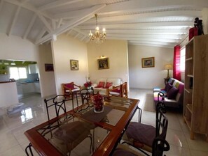 Living area - 3 Bedroom Private vacation home in Saint-FranÃ§ois (Saint-François)