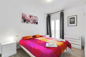 3 室のベッドルーム、アイロン / アイロン台、WiFi、ベッドシーツ