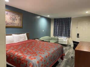 Chambre de base, 1 très grand lit | 1 chambre, accès au Wi-Fi (inclus), literie fournie