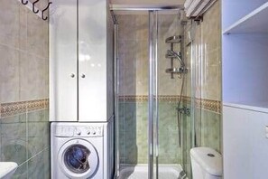 Hair dryer, towels