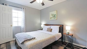 3 chambres, fer et planche à repasser, Wi-Fi, literie fournie