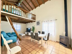 Dining - Finca el Cerro - Piscina y Jacuzzi (Coín)