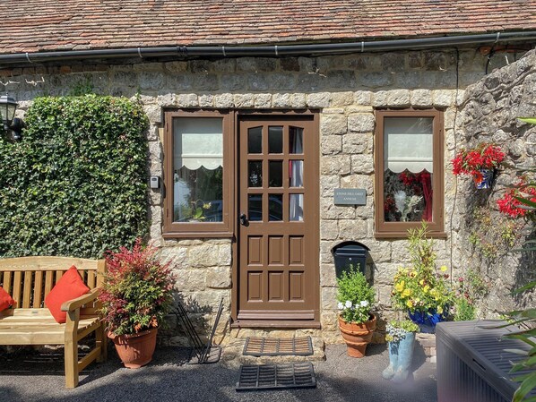 Exterior detail - Stone Hill Oast Annexe (Egerton, near Ashford)