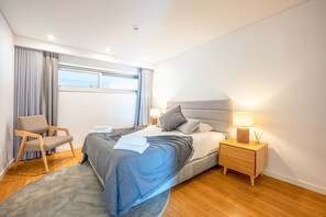 1 habitación, tabla de planchar con plancha, internet y ropa de cama 