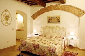 5 bedrooms, iron/ironing board, WiFi, bed sheets - Pian dè NociAn unforgettable tuscan experience (Toscana)