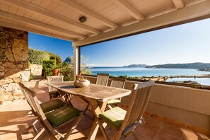 Outdoor dining - Stupenda Vista Vicino Alla Spiaggia e a 4 km. da un Campo da Golf (Porto Taverna)