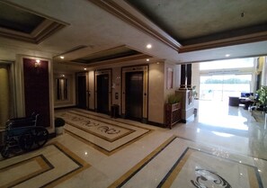 Reception - Sansa Hotel (Jeddah)
