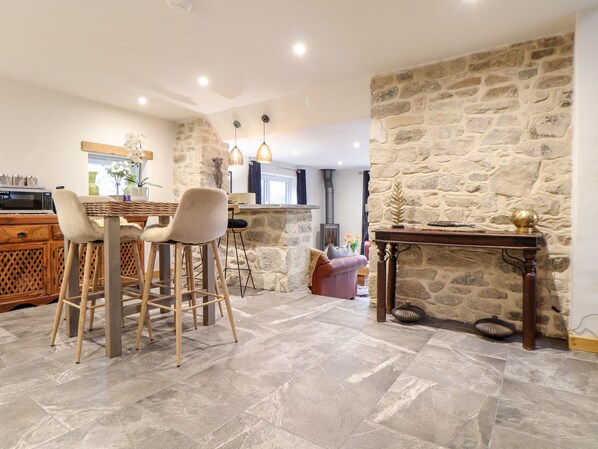 Dining - La Petit Maison (St. Columb Major)