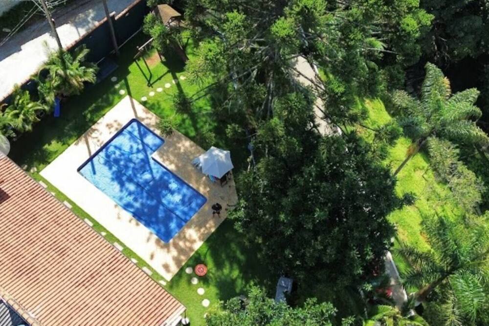 Chácara c\/ Piscina Aquecida e Wi-fi -próx de Arujá