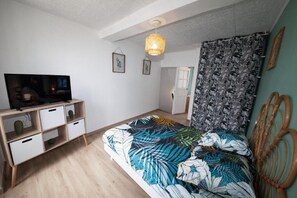1 bedroom, iron/ironing board, bed sheets