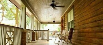 Charming Country Cabin with Self Check In