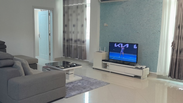Living area - sir Edwards inn & apartment (Dar es Salaam)