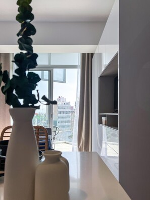 En 50-tommers smart-TV med digitale kanaler