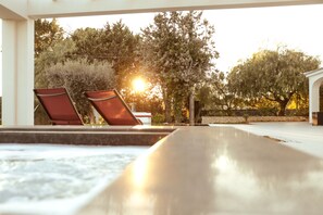Outdoor spa tub - Villa with pool, hot tub and pine forest (SAN VITO DEI NORMANNI)