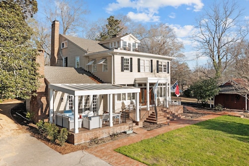 Historic Gem, Steps from UNC & on Franklin St