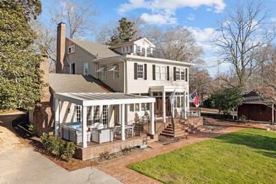 Historic Gem, Steps from UNC & on Franklin St