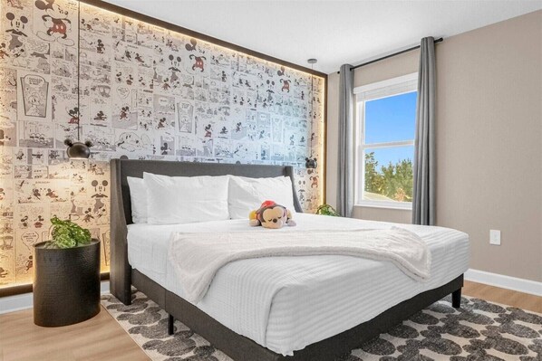 7 bedrooms, travel cot, WiFi, bed sheets