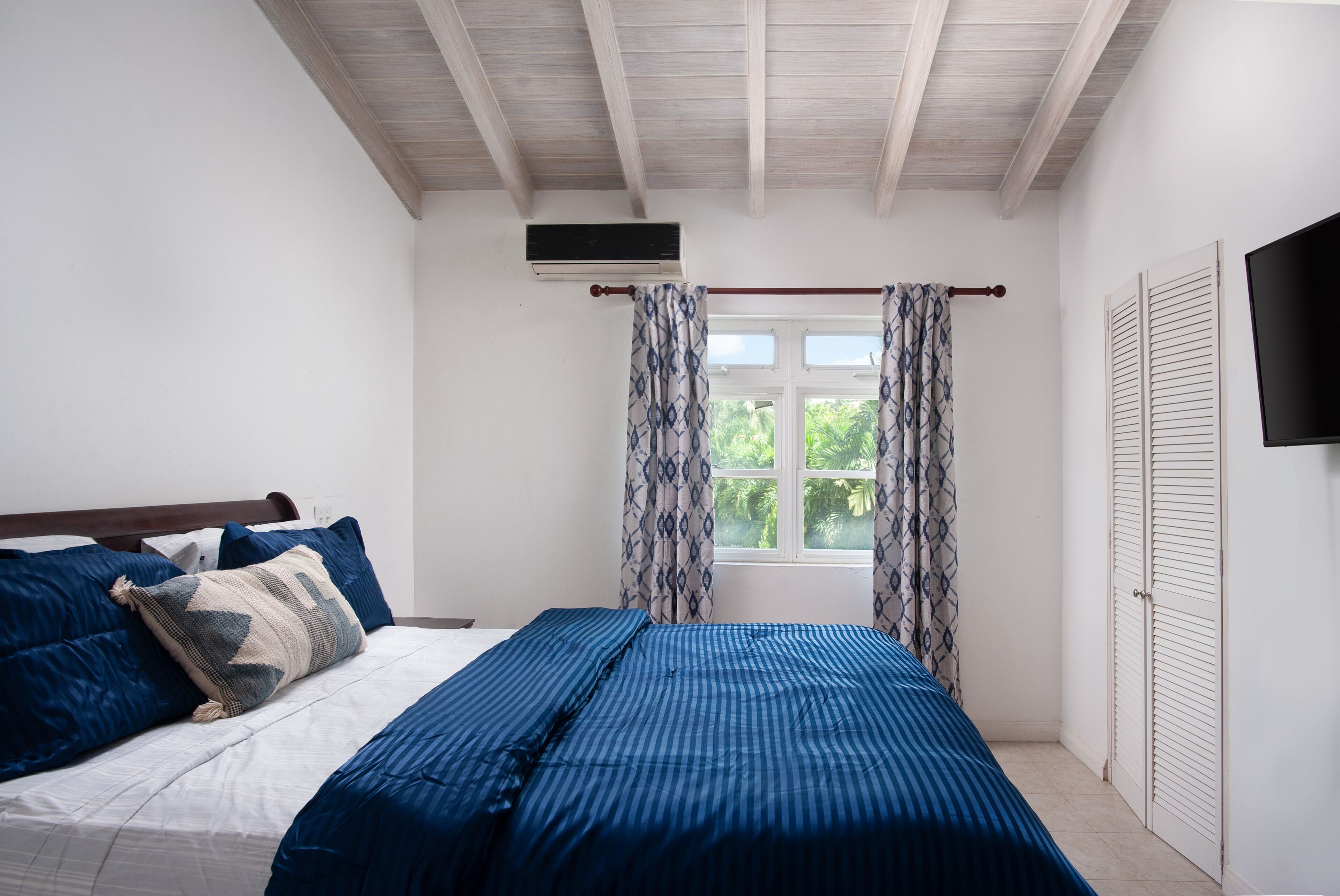 2 chambres, fer et planche à repasser, lit parapluie, Wi-Fi gratuit