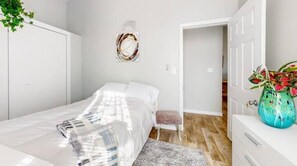 3 bedrooms, bed sheets