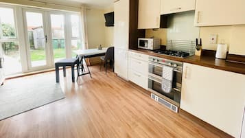 Apartamento, fumadores | 4 dormitorios
