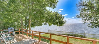 Lake Champlain Cottage w/ Deck & Sunset Views!