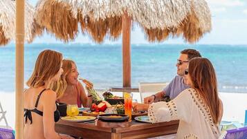 5 restaurants, breakfast, lunch, dinner served; Mexican cuisine