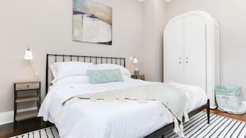 2 Schlafzimmer, Schreibtisch, Bügeleisen/Bügelbrett, WLAN