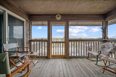 Oceanview, Pet Friendly in Pelican Point