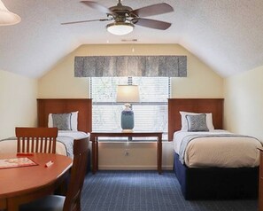 3 bedrooms, iron/ironing board, WiFi, bed sheets - Port O'Call - Hilton Head 6/21/25-6/28/25 - HUGE DISCOUNT!!
(Hilton Head Island)