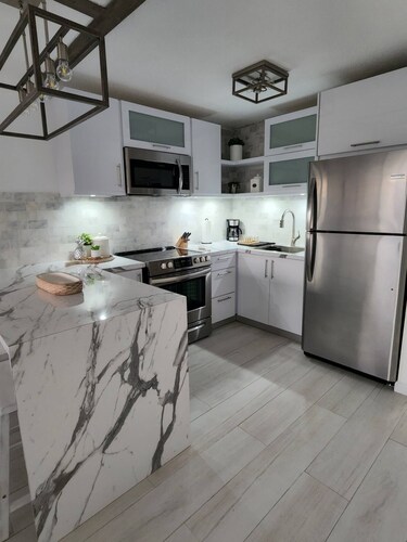 Puerta de Bahia Studio, near Distrito T-Mobile