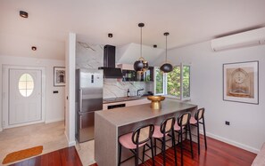 Mikrowelle, Ofen, Herdplatte, Geschirrspüler