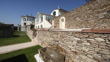 Vila, para fumantes | 3 quartos