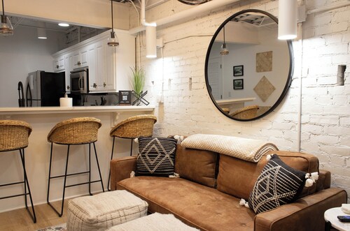 Downtown Tuscaloosa Loft, walking distance to UA/Stadium/Bars/Restaurants