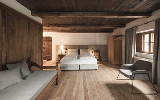 Junior Suite, 1 Queen Bed with Sofa bed, Non Smoking | Frette Italian sheets, premium bedding, down comforters, pillowtop beds