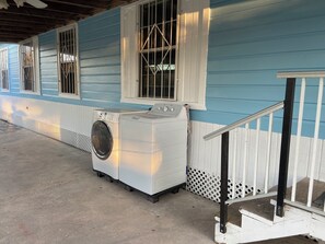 Uklassifisert bilde, 3 av 9, knapp