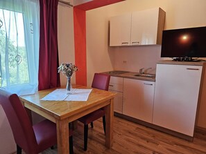 Dining - Studio Apartment FILIP (Rovinj)