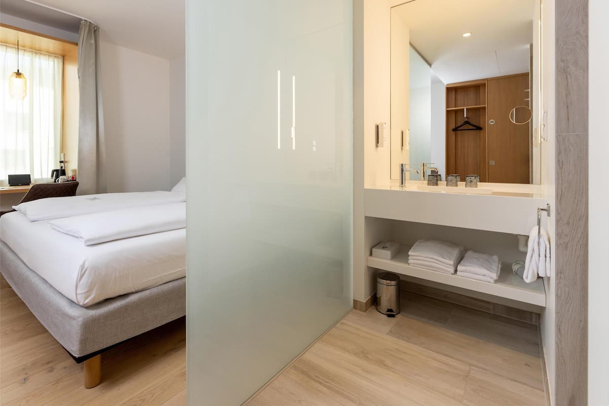 Standard Room, 1 Queen Bed (Small Room) | Hypo-allergenic bedding available, in-room safe, desk, soundproofing