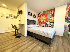 1 chambre, bureau, fer et planche à repasser, Wi-Fi gratuit