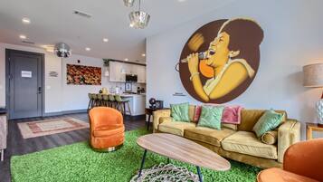 Smart TV, video games, music library, stereo