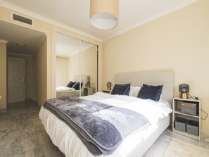 2 sovrum, strykjärn/strykbräda, gratis wi-fi och sängkläder